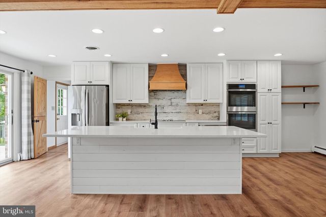 8021 ROCKY SPRINGS RD, Frederick, MD 21702