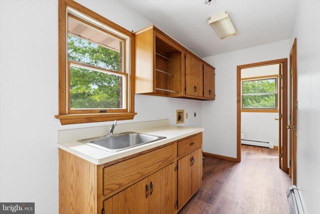 8021 ROCKY SPRINGS RD, Frederick, MD 21702