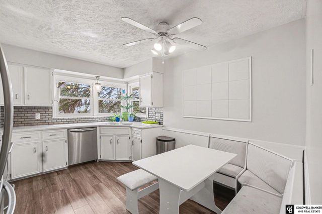 9546 Taylor Street, Omaha, NE 68134