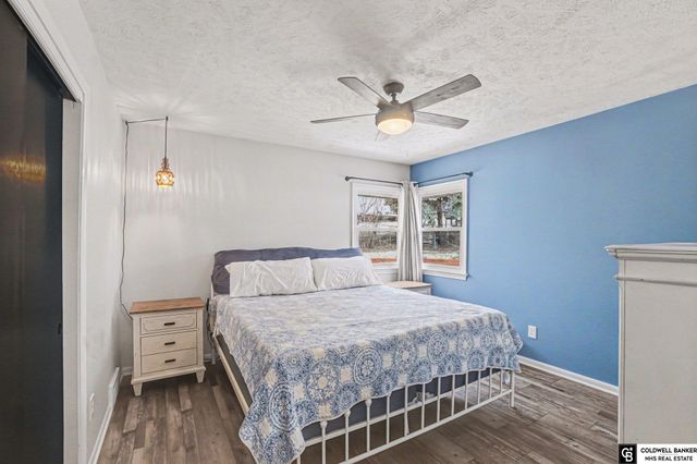 9546 Taylor Street, Omaha, NE 68134