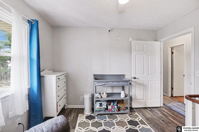 9546 Taylor Street, Omaha, NE 68134