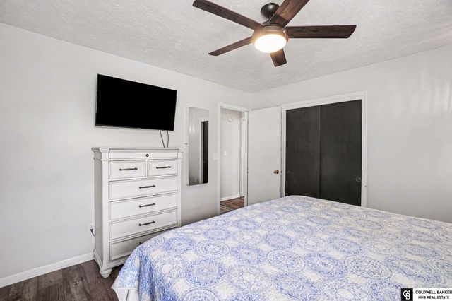 9546 Taylor Street, Omaha, NE 68134