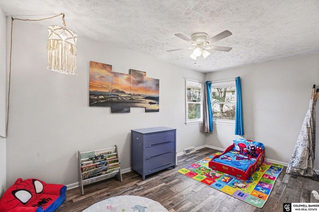 9546 Taylor Street, Omaha, NE 68134