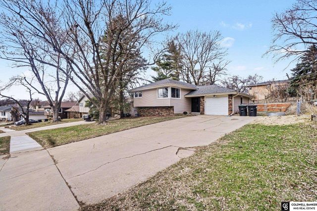 9546 Taylor Street, Omaha, NE 68134