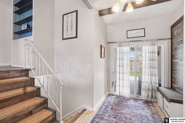 9546 Taylor Street, Omaha, NE 68134