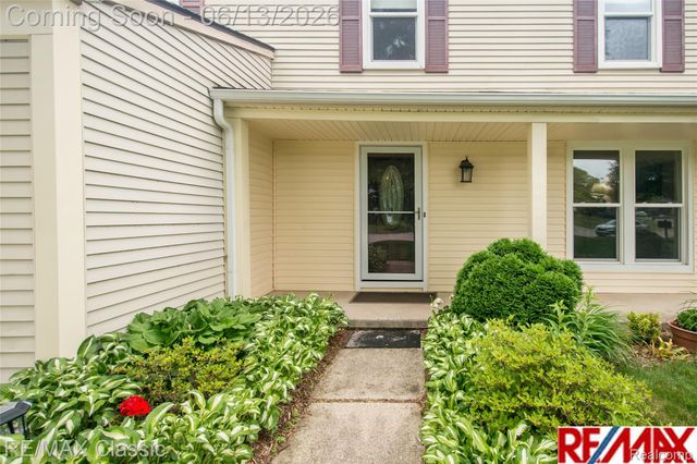 34682 Bunker Hill Drive, Farmington Hills, MI 48331