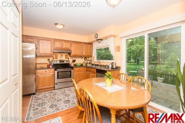 34682 Bunker Hill Drive, Farmington Hills, MI 48331
