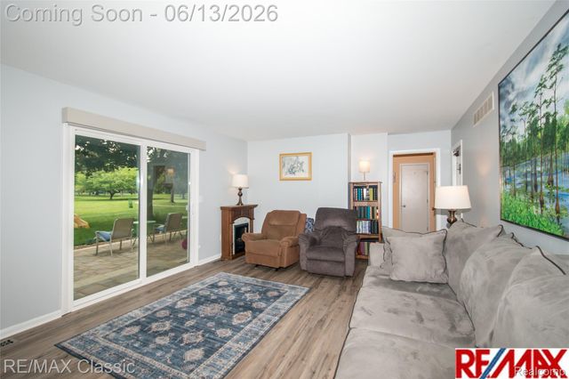 34682 Bunker Hill Drive, Farmington Hills, MI 48331