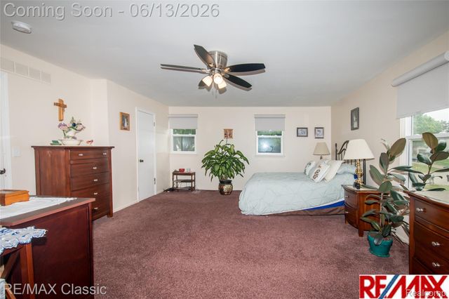 34682 Bunker Hill Drive, Farmington Hills, MI 48331