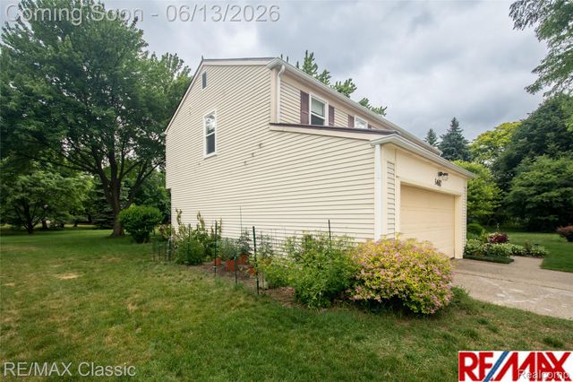 34682 Bunker Hill Drive, Farmington Hills, MI 48331