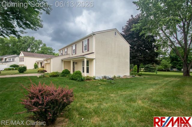34682 Bunker Hill Drive, Farmington Hills, MI 48331