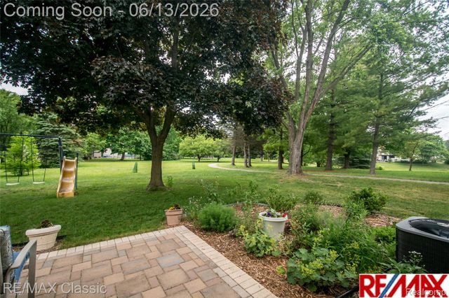 34682 Bunker Hill Drive, Farmington Hills, MI 48331