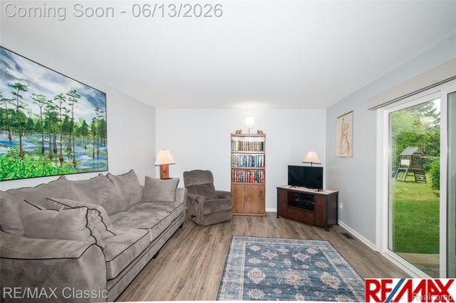 34682 Bunker Hill Drive, Farmington Hills, MI 48331