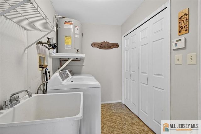 17 George Washington Drive 17B, Monroe, NJ 08831