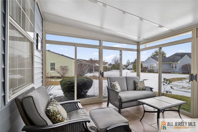 17 George Washington Drive 17B, Monroe, NJ 08831