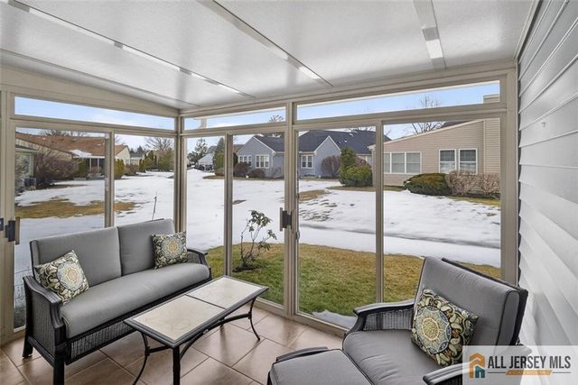 17 George Washington Drive 17B, Monroe, NJ 08831