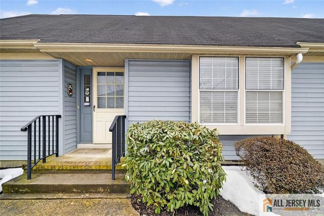 17 George Washington Drive 17B, Monroe, NJ 08831