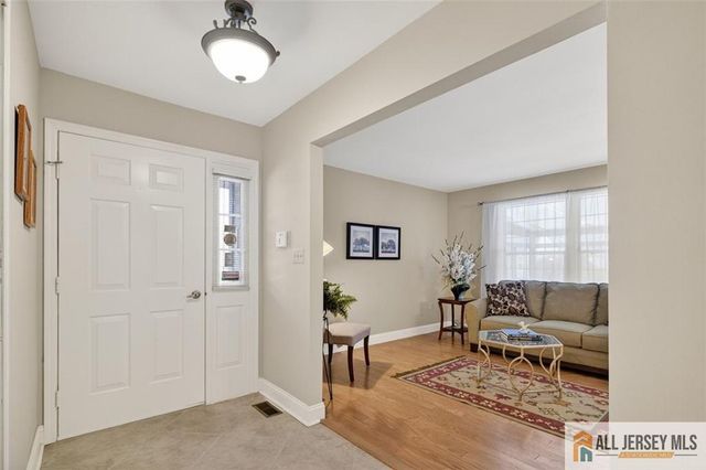 17 George Washington Drive 17B, Monroe, NJ 08831