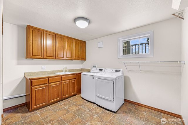 9067 Sunrise Rd, Custer, WA 98240
