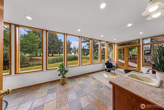 9067 Sunrise Rd, Custer, WA 98240