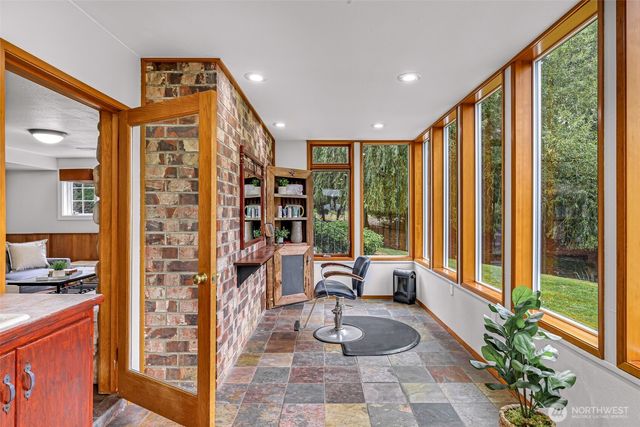 9067 Sunrise Rd, Custer, WA 98240
