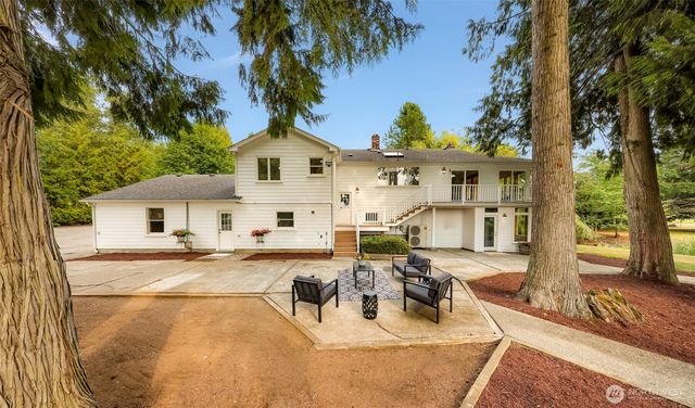 9067 Sunrise Rd, Custer, WA 98240