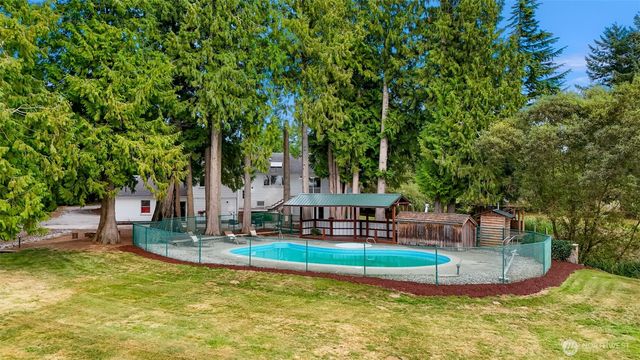 9067 Sunrise Rd, Custer, WA 98240