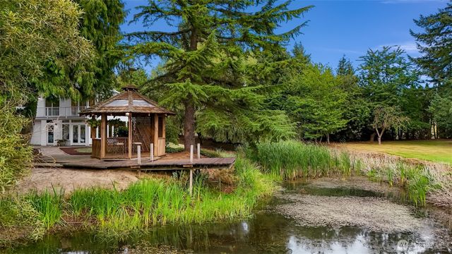 9067 Sunrise Rd, Custer, WA 98240