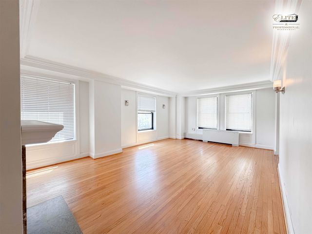 15 E Kirby Street, Detroit, MI 48202