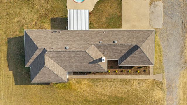 998 Bledsoe Road, Gunter, TX 75058