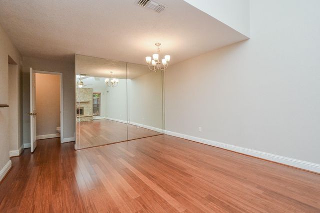 13859 Hollowgreen Drive, Houston, TX 77082