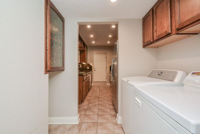 13859 Hollowgreen Drive, Houston, TX 77082