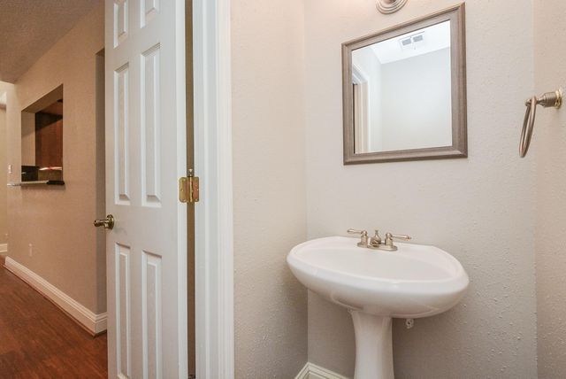 13859 Hollowgreen Drive, Houston, TX 77082