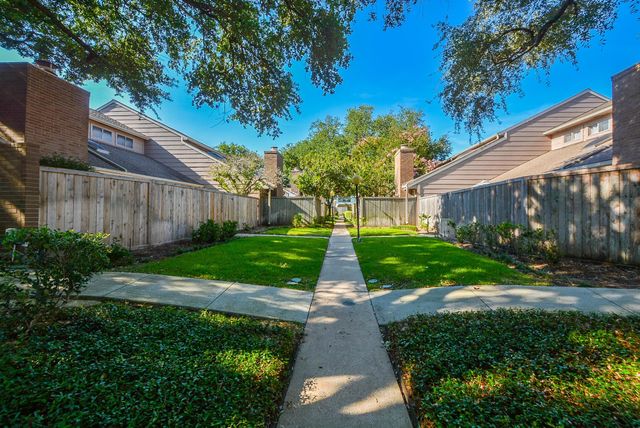 13859 Hollowgreen Drive, Houston, TX 77082