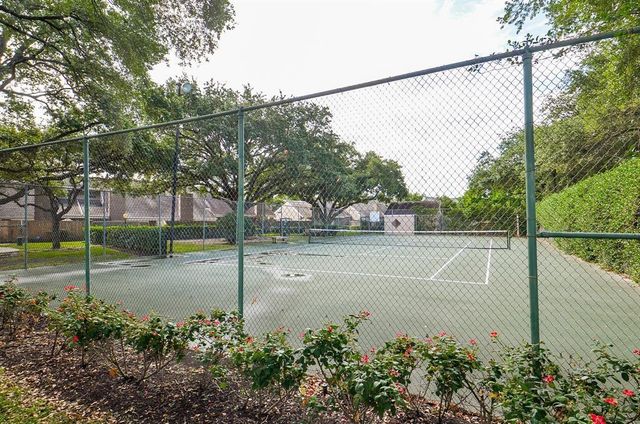 13859 Hollowgreen Drive, Houston, TX 77082