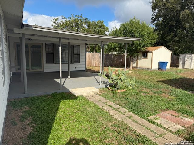 3323 Lasses, San Antonio, TX 78223