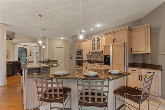 33084 Lake Forest Court, Niles, MI 49120