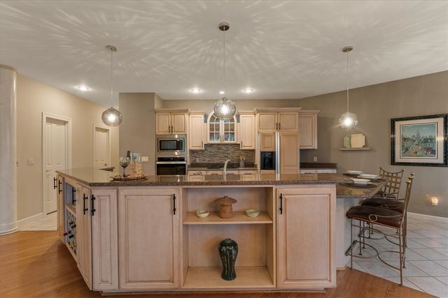 33084 Lake Forest Court, Niles, MI 49120