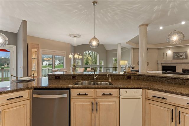 33084 Lake Forest Court, Niles, MI 49120