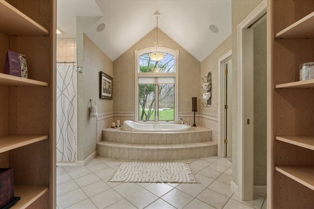 33084 Lake Forest Court, Niles, MI 49120