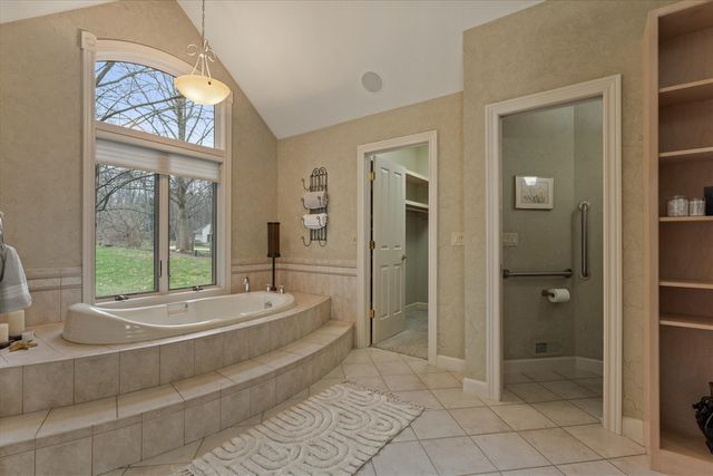 33084 Lake Forest Court, Niles, MI 49120