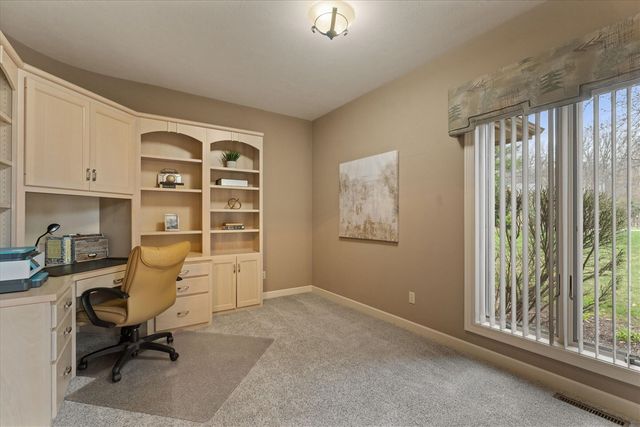 33084 Lake Forest Court, Niles, MI 49120