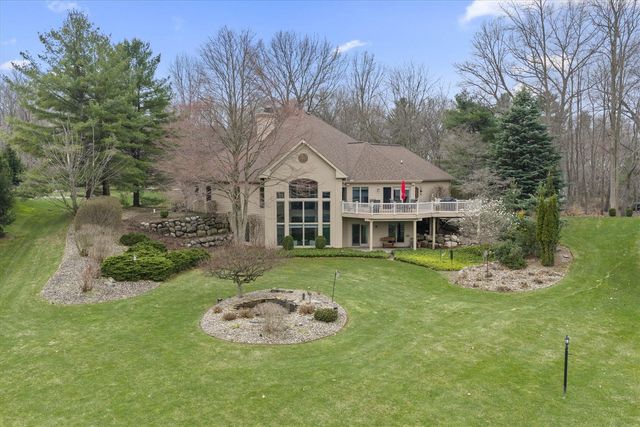 33084 Lake Forest Court, Niles, MI 49120