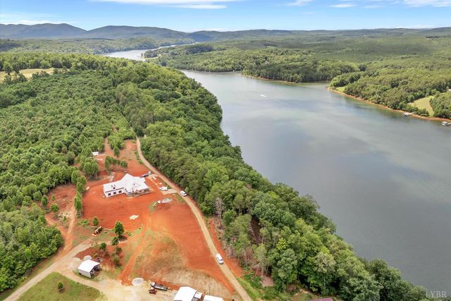 0 Playcation Retreat Circle, Gretna, VA 24557