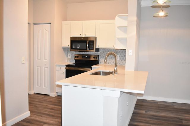 4207 S DALE MABRY HIGHWAY 12107, Tampa, FL 33611