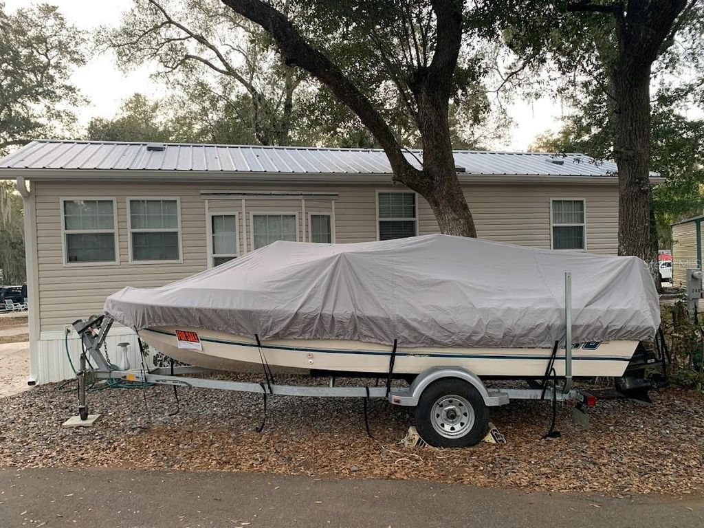 Image 6 of property listing at 25247 NE 141ST LANE 248, Fort Mc Coy, FL 32134