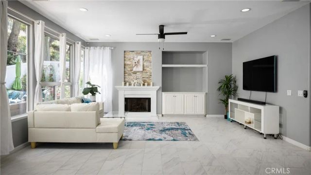 767 Ochee, Corona, CA 92879