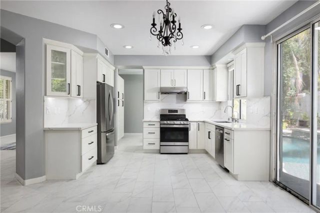 767 Ochee, Corona, CA 92879