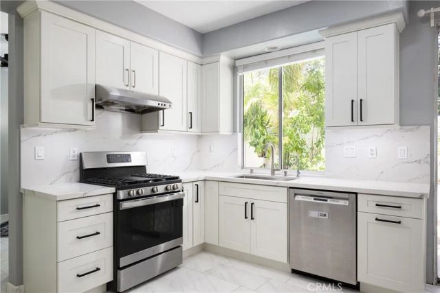 767 Ochee, Corona, CA 92879