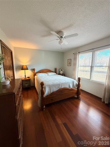 8422 Wonderwood Lane, Harrisburg, NC 28075